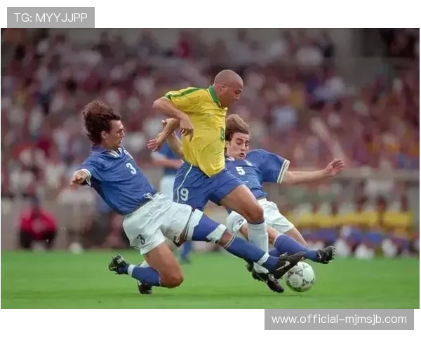 世界杯足球进球集锦高清完整版，重温每一场比赛中的经典瞬间与精彩进球